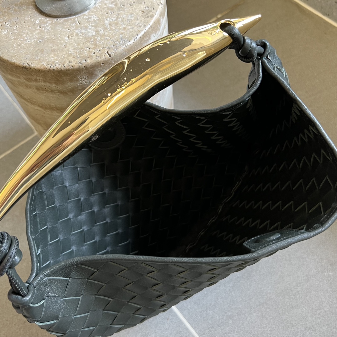 Small Sardine Intrecciato Leather Top Handle Bag Fondant